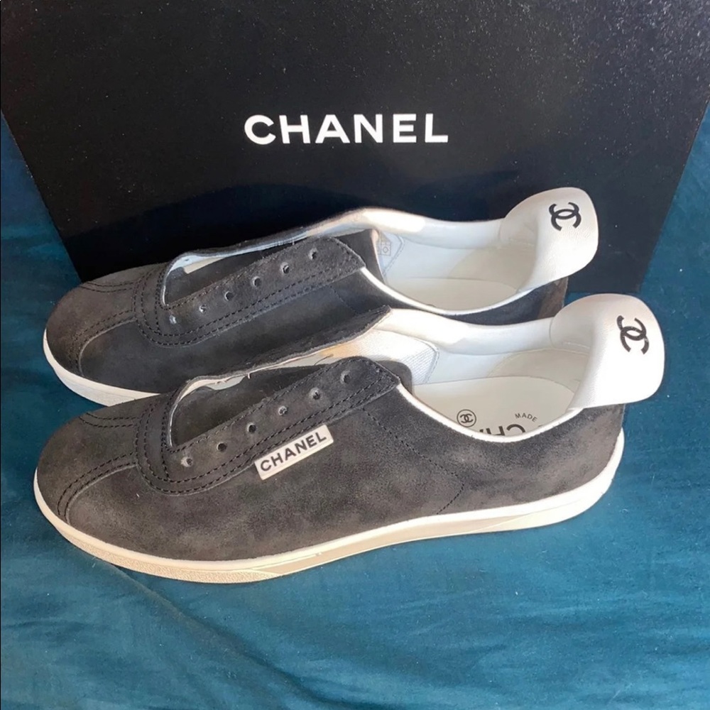 AUTHENTIC Chanel Suede Calfskin Weekend Sneaker - Picture 3 of 11